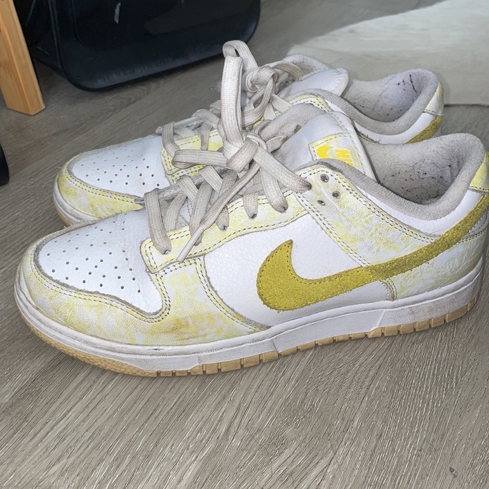 Nike SB dunk low Yellow Strike